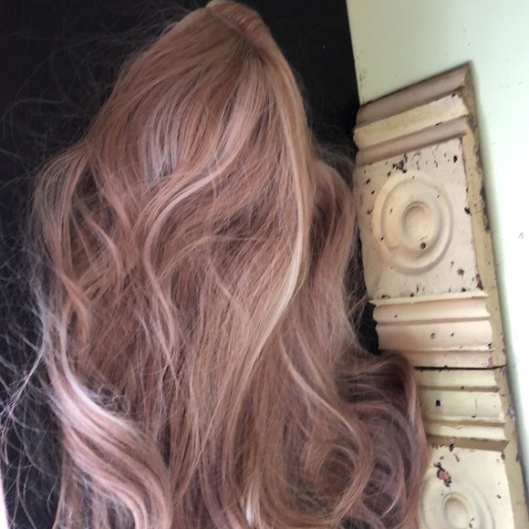 Gorgeous long Wig - Picture 8 of 8